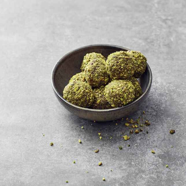 SuperEnergyBalls mit Datteln no bake Küchengötter