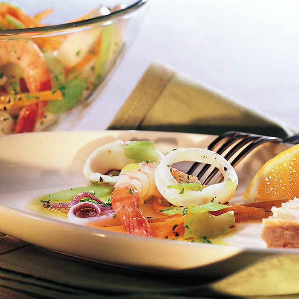 Leichter Meeresfrüchtesalat Rezept | Küchengötter Leichter Meeresfrüchtesalat Rezept | Küchengötter