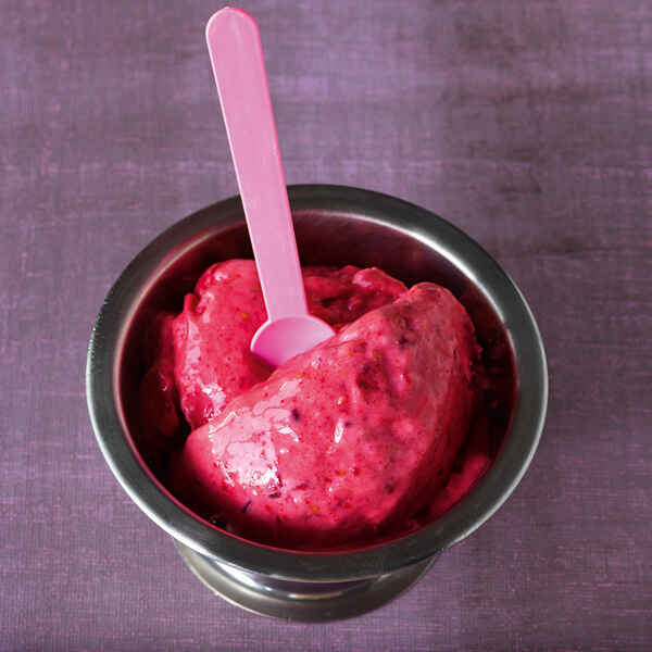 Schnelles Himbeereis ohne Eismaschine Rezept | Küchengötter