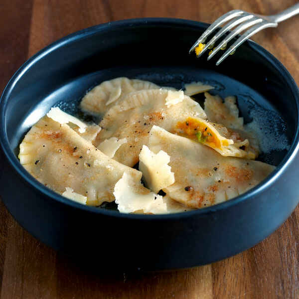 Bärlauch-Ravioli mit Zitronenbutter Rezept | Küchengötter Bärlauch-Ravioli mit Zitronenbutter Rezept | Küchengötter