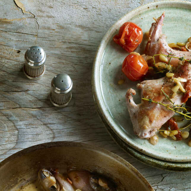 Geschmorte Kaninchenkeulen Rezept | Küchengötter Geschmorte Kaninchenkeulen Rezept | Küchengötter