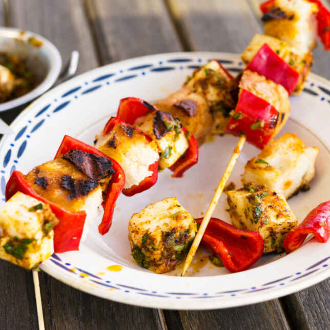 Grillkäse vom Spieß Rezept | Küchengötter Grillkäse vom Spieß Rezept | Küchengötter