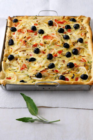 Provenzalischer Tomaten-Zwiebel-Kuchen Provenzalischer Tomaten-Zwiebel-Kuchen