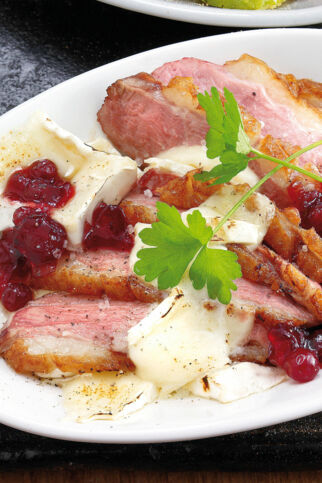 Entenbrust mit Preiselbeeren Entenbrust mit Preiselbeeren