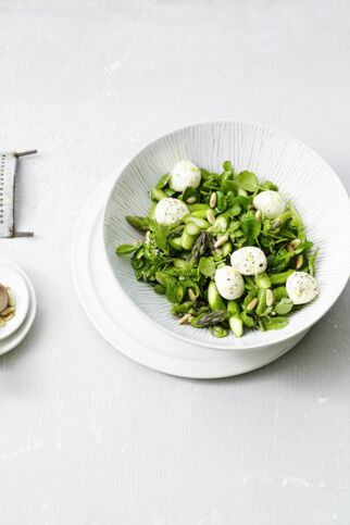 Spargelsalat mit Mozzarella Spargelsalat mit Mozzarella