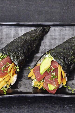 Thunfisch-Temaki mit Avocado