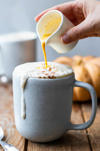 Tasse mit Pumpkin Spice Latte Pumpkin Spice Latte
