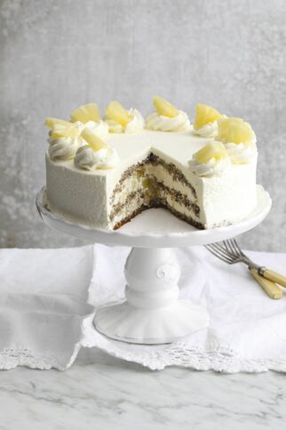 Express-Nusstorte mit Ananassahne Express-Nusstorte mit Ananassahne