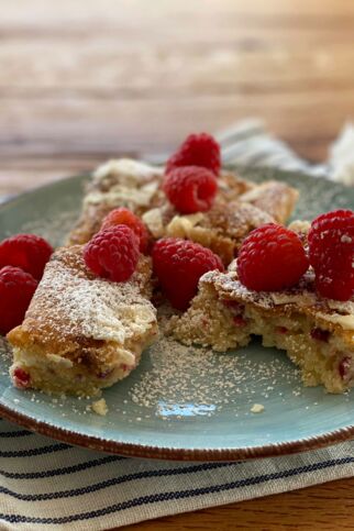 Blondies mit Himbeeren Blondies mit Himbeeren