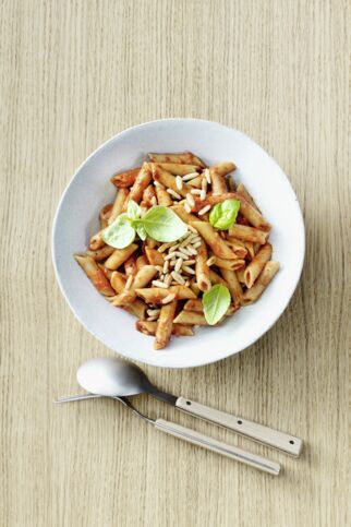Pasta mit ofengerösteten Tomaten und Paprika Pasta mit ofengerösteten Tomaten und Paprika