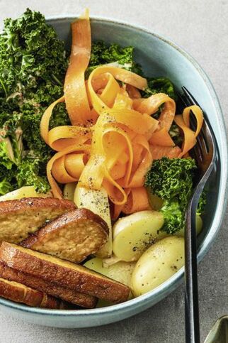 Grünkohl-Möhren-Bowl Grünkohl-Möhren-Bowl