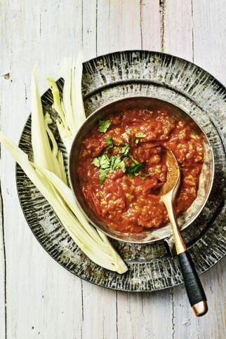 Scharfes Tomaten-Auberginen-Mus Scharfes Tomaten-Auberginen-Mus