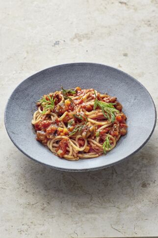 Pasta mit Veggie-Bolognese Pasta mit Veggie-Bolognese