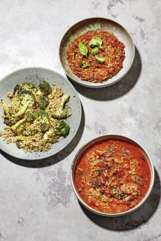 Hafer-Tomaten-»Risotto« mit Basilikum