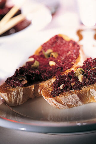 Crostini mit Olivencreme