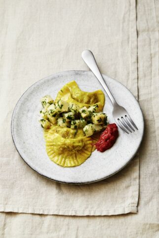 Ravioli auf gedünstetem Sellerie Ravioli auf gedünstetem Sellerie