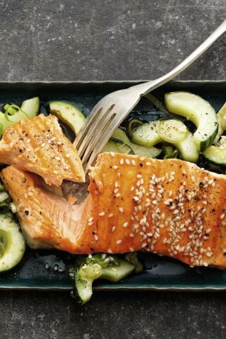 Teriyaki-Lachs mit Gurkensalat