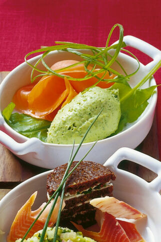 Avocado-Mousse mit Räucherlachs Avocado-Mousse mit Räucherlachs