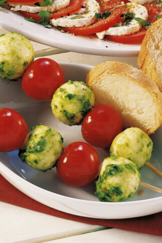 Mozzarella-Tomaten-Spieße Mozzarella-Tomaten-Spieße