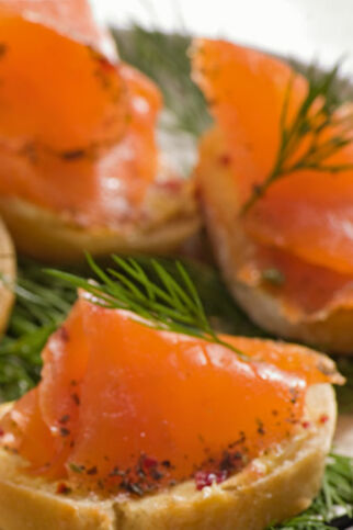 Canapés mit Graved Lachs Canapés mit Graved Lachs