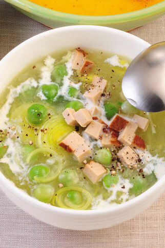 Erbseneintopf mit Räuchertofu Erbseneintopf mit Räuchertofu