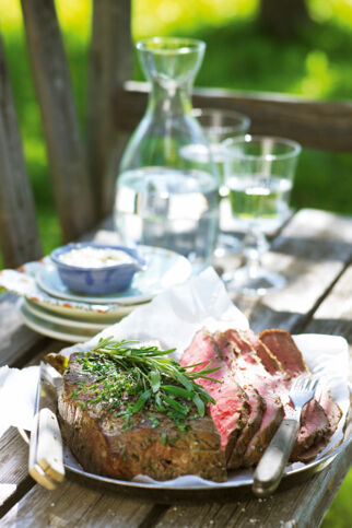 Zartes Senf-Kräuter-Roastbeef Zartes Senf-Kräuter-Roastbeef