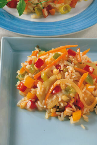 Gebratener Reis mit Gemüse und Ei Gebratener Reis mit Gemüse und Ei