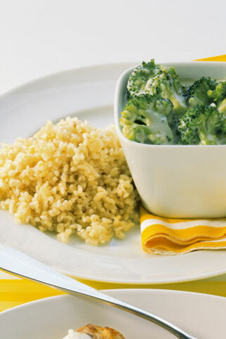 Broccoli-Käse-Sauce mit Bulgur