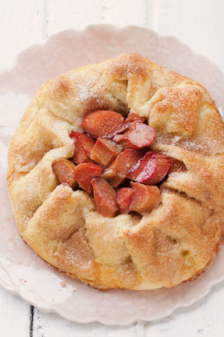 Kleine Rhabarber-Pies Kleine Rhabarber-Pies