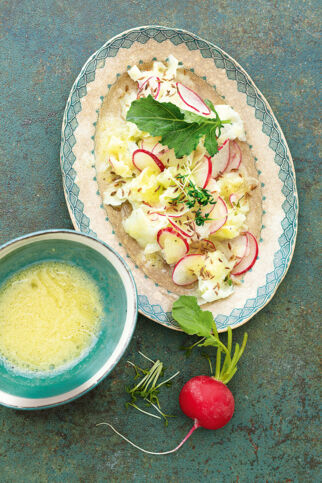 Kohlrabisalat mit Schwarzkümmel Kohlrabisalat mit Schwarzkümmel