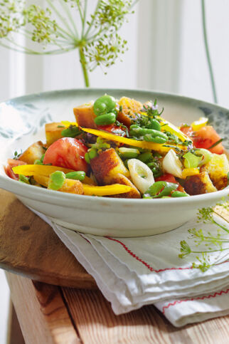 Röstbrotsalat mit dicken Bohnen Röstbrotsalat mit dicken Bohnen