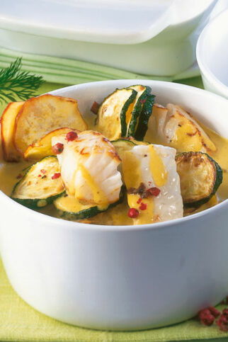Fischcurry mit Zucchini und Süßkartoffeln Fischcurry mit Zucchini und Süßkartoffeln