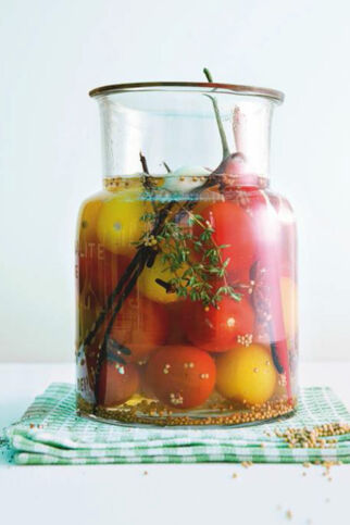 Eingelegte Gewürztomaten