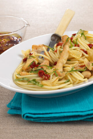 Pasta aglio olio pollo Pasta aglio olio pollo