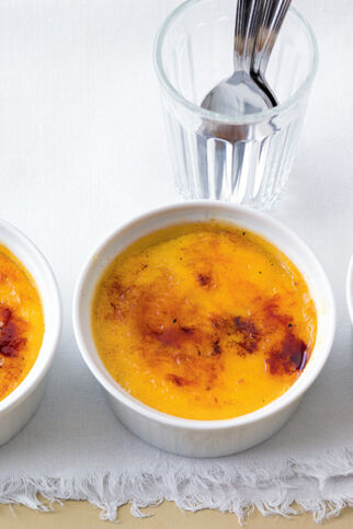 Aprikosen-Crème-brûlée Aprikosen-Crème-brûlée