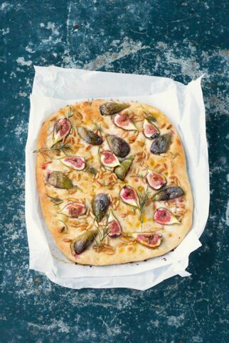 Focaccia mit Feigen und Rosmarin