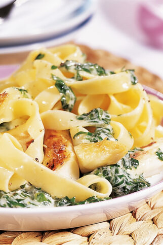 Gebratener Spargel mit Bärlauchnudeln Gebratener Spargel mit Bärlauchnudeln