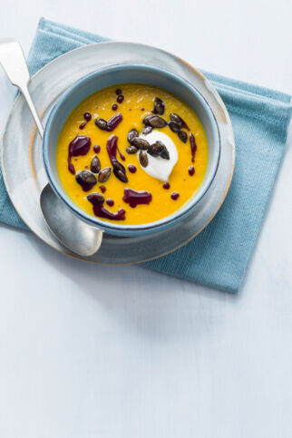 Kürbiscremesuppe mit Ingwer Kürbiscremesuppe mit Ingwer