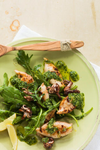 Gebratene Calamari mit Rucola Gebratene Calamari mit Rucola