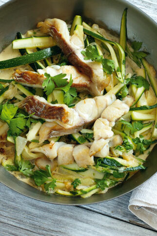 Seelachspfanne mit Zucchini Seelachspfanne mit Zucchini