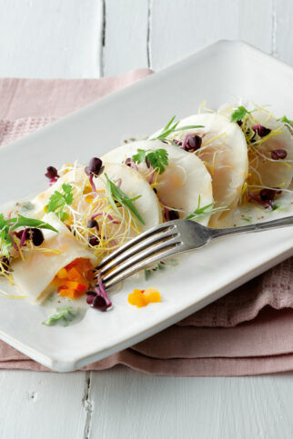 Ravioli vom Knollensellerie mit Sauce Béarnaise Ravioli vom Knollensellerie mit Sauce Béarnaise