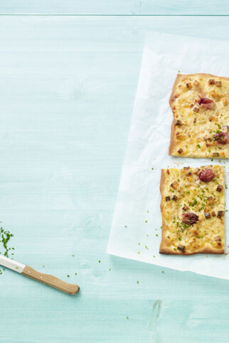 Zwiebelkuchen mit Weintrauben Zwiebelkuchen mit Weintrauben