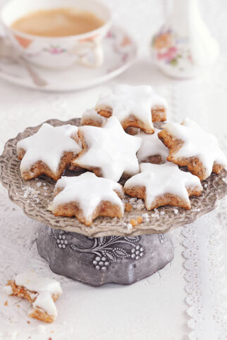 Zimtsterne mit Marzipan Zimtsterne mit Marzipan