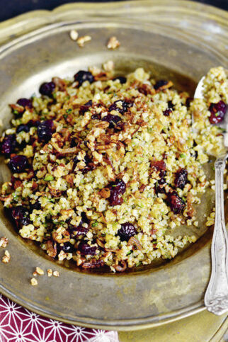 BULGURSALAT MIT NÜSSEN BULGURSALAT MIT NÜSSEN