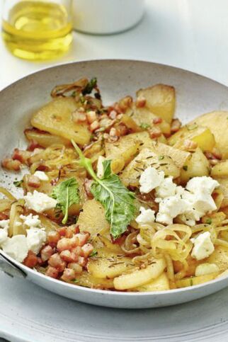 Kohlrabigröstl mit Speck und Kümmel Kohlrabigröstl mit Speck und Kümmel