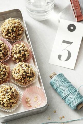 Schoko-Mandel-Pralinen Schoko-Mandel-Pralinen