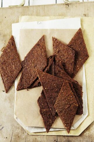 Rohes Früchtebrot mit Carob Rohes Früchtebrot mit Carob