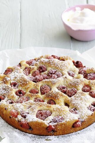 Himbeerkuchen mit Hefeteig