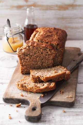 Zucchini-Apfel-Brot mit Mandeln und Ahornsirup Zucchini-Apfel-Brot mit Mandeln und Ahornsirup