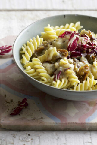 Radicchio-Pasta mit Gorgonzola Radicchio-Pasta mit Gorgonzola